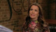 Chelsea senses a con on The Young and the Restless | Image: CBS